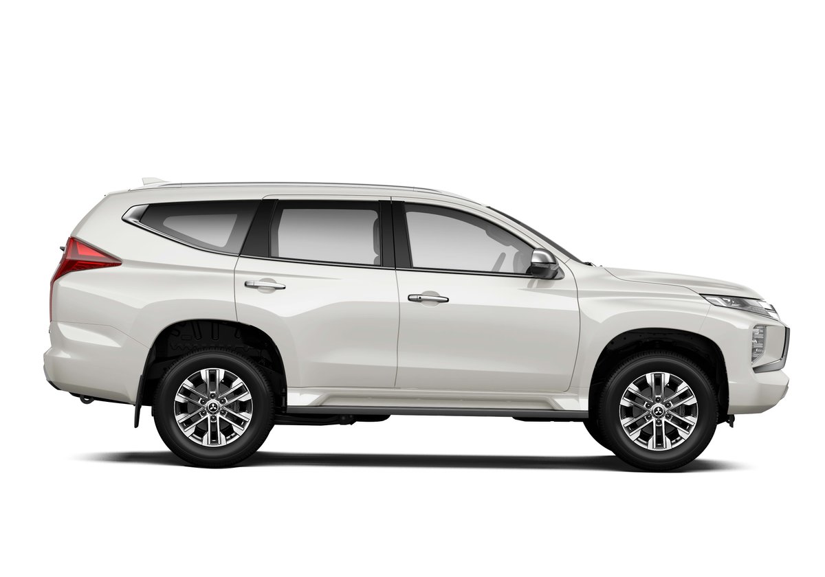 2024 Mitsubishi Pajero Sport GLX