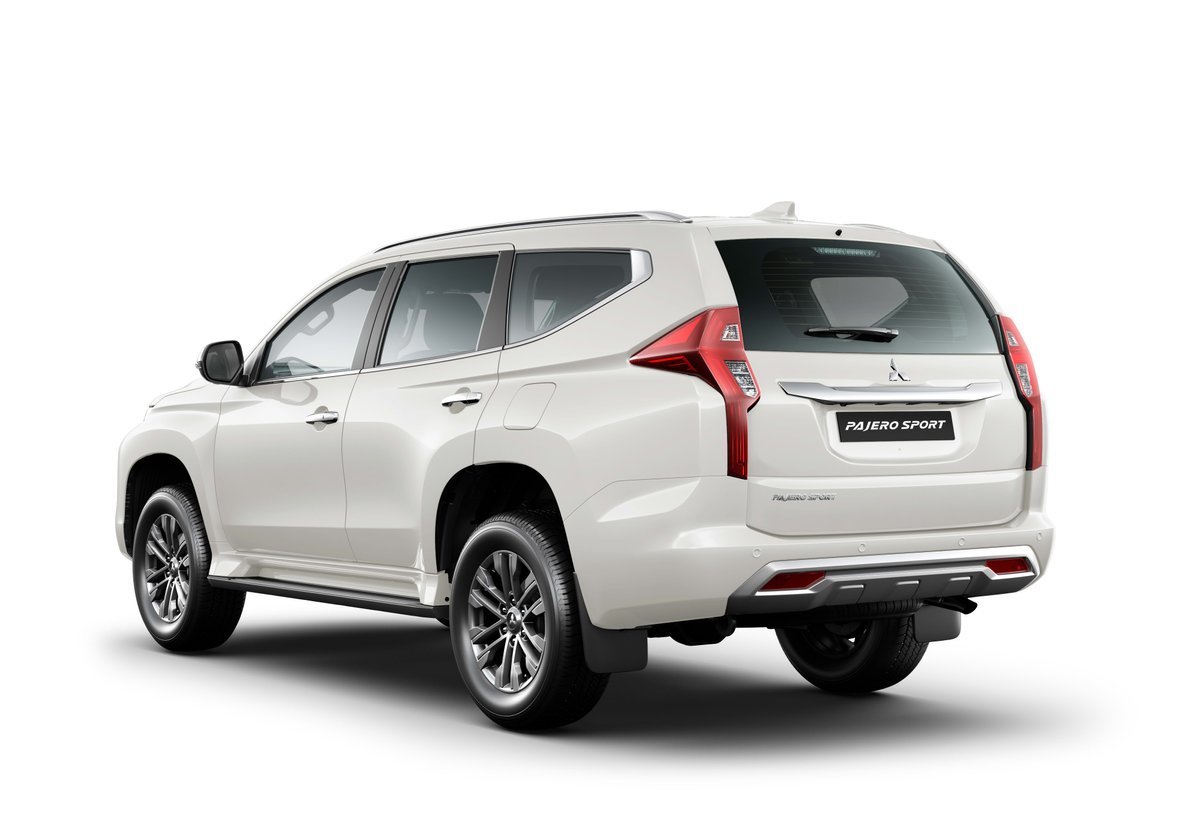 2024 Mitsubishi Pajero Sport GLX