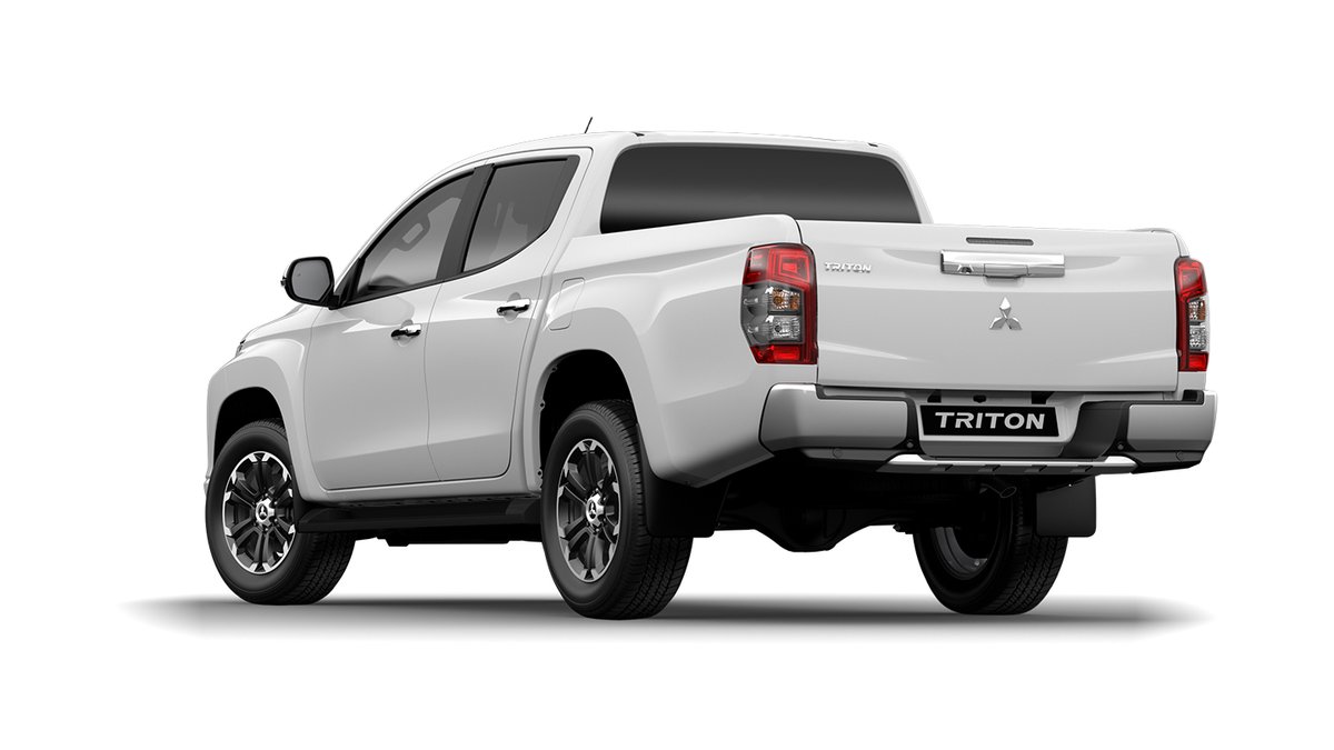 2023 Mitsubishi
Triton GLS